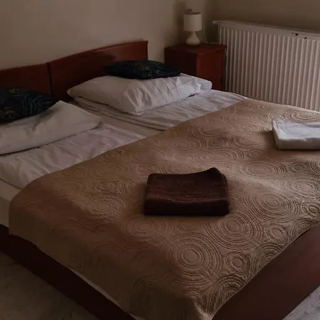 ベッド・アンド・ブレックファスト Koral 3*